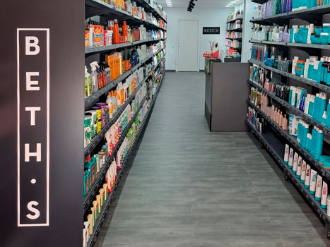 Tienda BETH'S Hair en Santa Coloma con productos para el pelo y cara con rutinas skincare