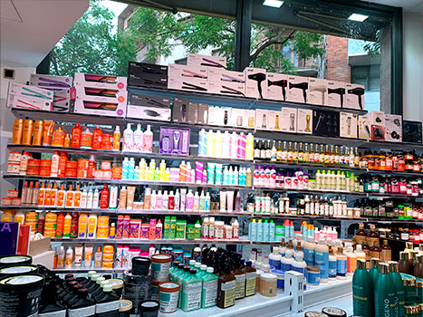 BETH'S HAIR Horta-Guinardó una tienda de productos de peluquería en calle dante alighieri 2-4 de Barcelona