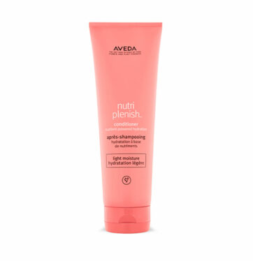 Acondicionador hidratante ligero Nutriplenish Hydrating Conditioner Light Moisture de Aveda 250ml BETH'S HAIR