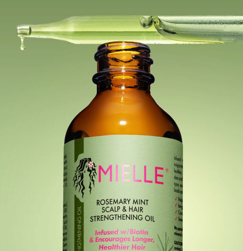 Aceite de romero crecimiento Rosemary Mint Scalp & Hair Strengthening Oil de Mielle 59ml BETH'S HAIR