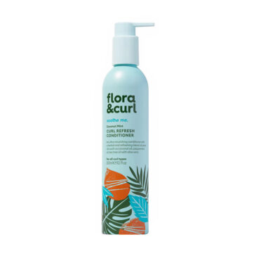Acondicionador refrescante y calmante Coconut Mint Curl Refresh Conditioner de FLORA & CURL BETH'S HAIR