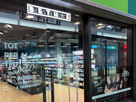 BETH'S HAIR C.C. Màgic Badalona tienda productos para el cabello y skincare