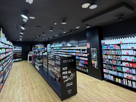 BETH'S HAIR C.C. Màgic Badalona tienda productos para el cabello y skincare