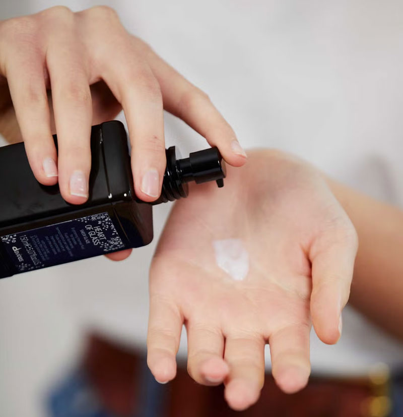Sérum iluminador y protector frente al calor para cabellos rubios HEART OF GLASS Sheer Glaze De Davines BETH'S HAIR Sérum iluminador y protector frente al calor para cabellos rubios HEART OF GLASS Sheer Glaze De Davines BETH'S HAIR